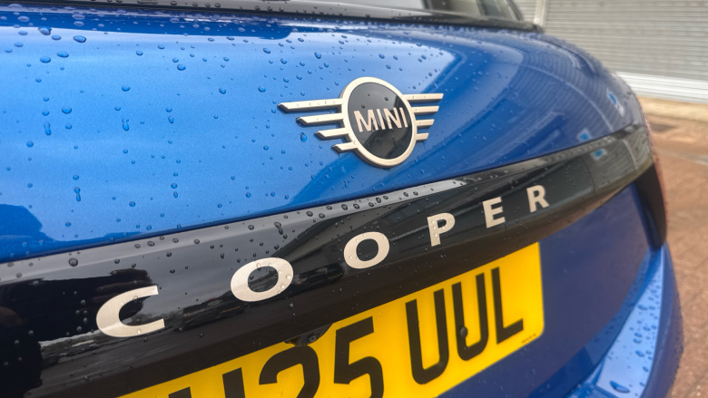 MINI Cooper 1.5 C Exclusive 5dr Auto Petrol Hatchback